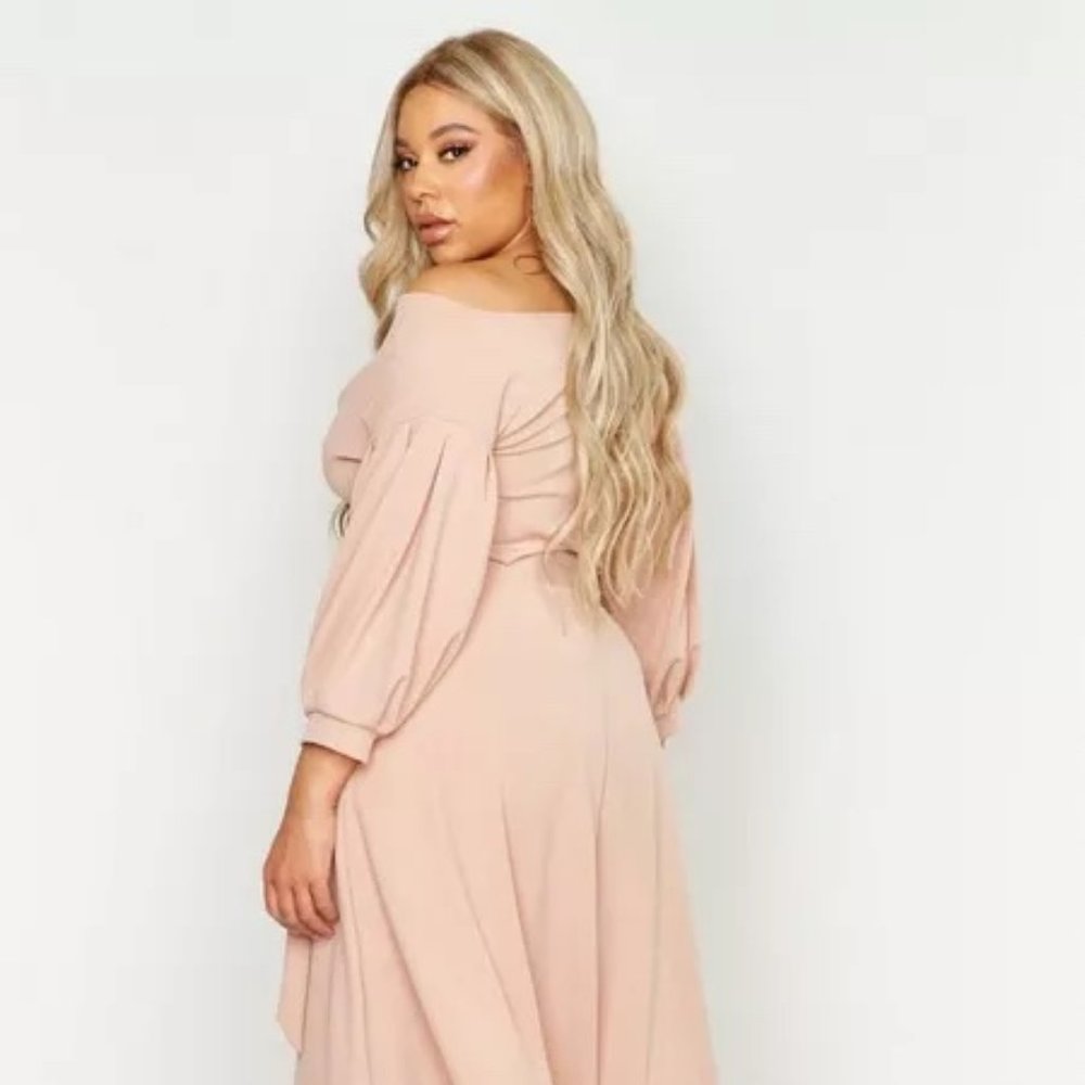 Boohoo light pink (blush) below the knee skater style dress (size 18)